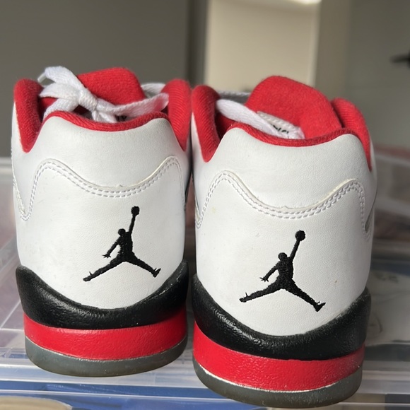 Air Jordan white red and black - Picture 3 of 3